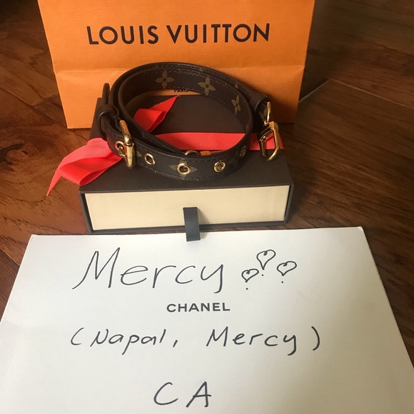 SOLD !!! LV adjustable mono strap - Picture 1 of 4